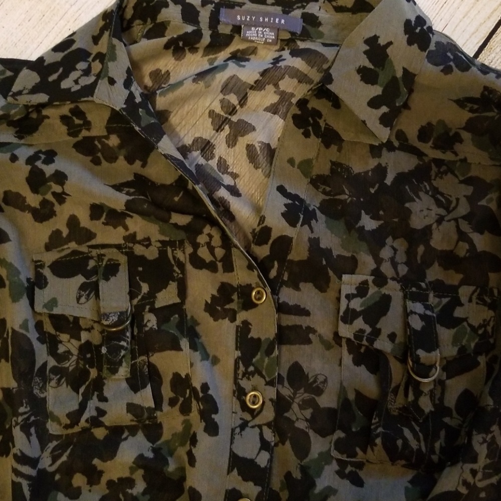 Suzy Shier Blouse with Belt Size Small - Picture 2 of 7